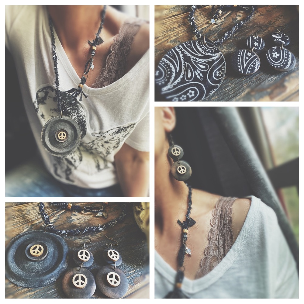 Keep The Peace Necklace & Earrings ☮️ - Picture 4 of 16